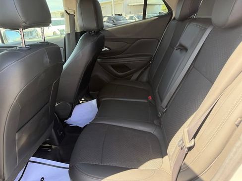 Used 2022 Buick Encore Preferred w/ Safety Package FWD image 9