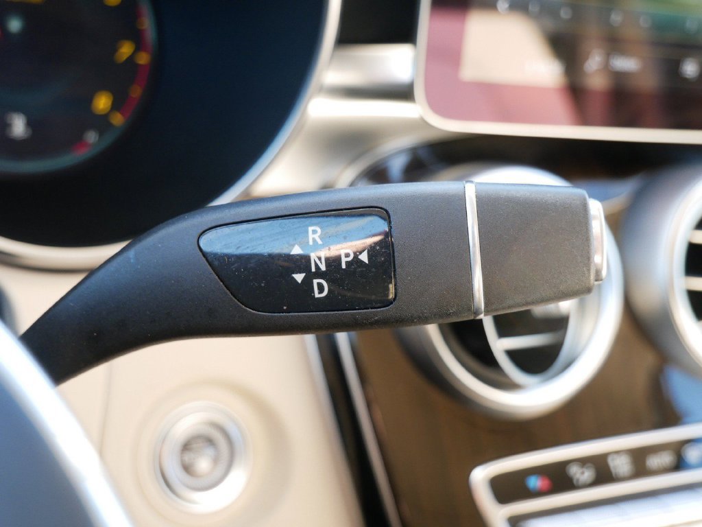 Used 2020 Mercedes-Benz GLC 300 4MATIC Coupe image 27