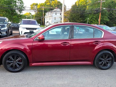Used 2010 Subaru Legacy 2.5i Premium AWD/4WD image 9