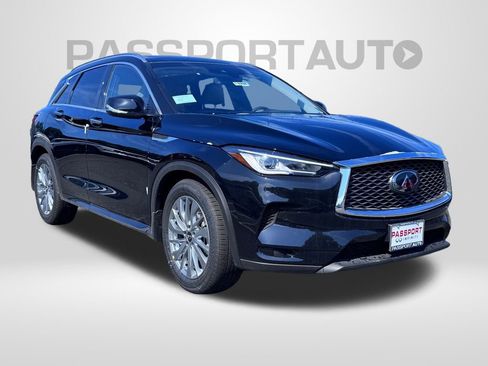 New 2025 INFINITI QX50 Luxe image 3
