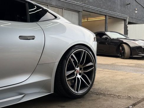 Used 2017 Jaguar F-TYPE R image 29