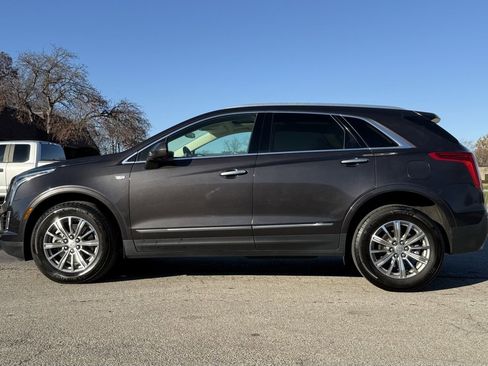 Used 2017 Cadillac XT5 Luxury w/ Driver Awareness Package image 2