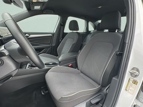 Used 2025 Volkswagen Jetta Sport FWD image 14