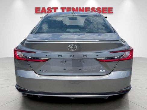 Used 2025 Toyota Camry SE FWD image 4