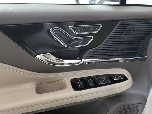 Certified 2022 Lincoln Corsair FWD image 20