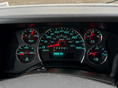 Used 2024 Chevrolet Express 2500 w/ Driver Convenience Package image 16