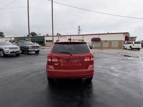 Used 2019 Dodge Journey SE FWD image 19