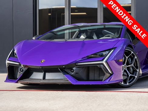 Used 2024 Lamborghini Revuelto image 4
