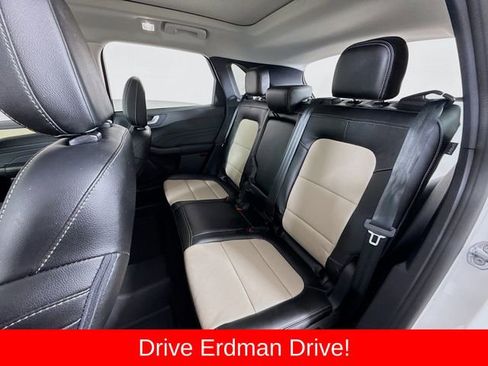 Used 2022 Ford Escape Titanium w/ Titanium Elite Package AWD/4WD image 8