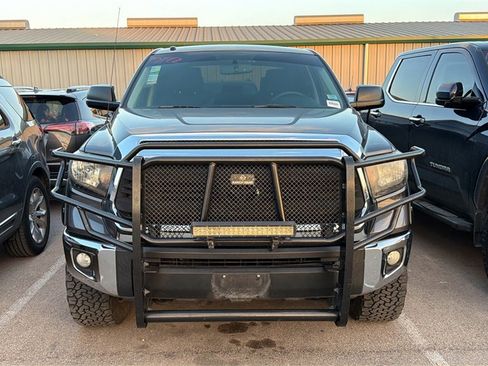 Used 2016 Toyota Tundra SR5 image 2