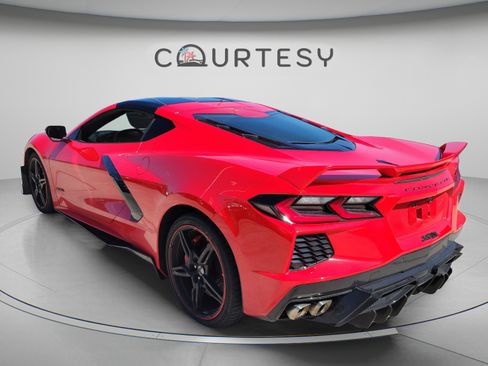 Used 2020 Chevrolet Corvette Stingray Coupe w/ Z51 Performance Package RWD image 2