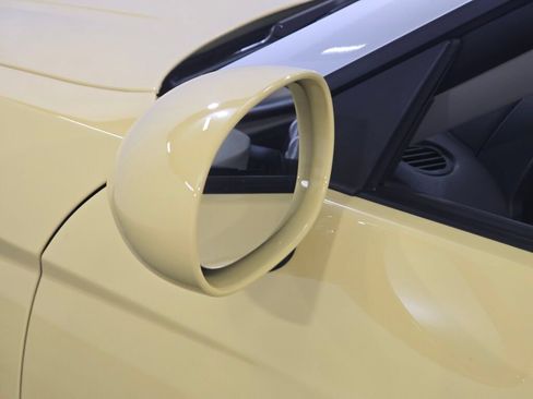 Used 2005 Chrysler Crossfire Limited RWD image 39