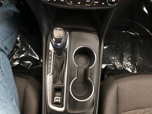 Used 2019 Chevrolet Equinox LT image 18