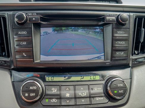 Used 2018 Toyota RAV4 XLE FWD image 24