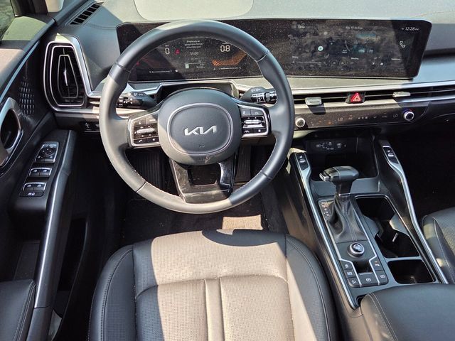 Used 2025 Kia Sorento EX w/ Panoramic Sunroof Package FWD image 14