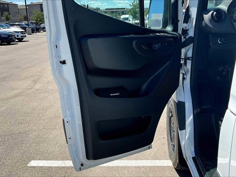 New 2025 Mercedes-Benz Sprinter 2500 image 10