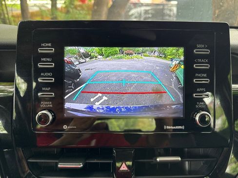 Used 2022 Toyota Camry SE FWD image 23