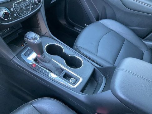Used 2020 Chevrolet Equinox Premier image 15