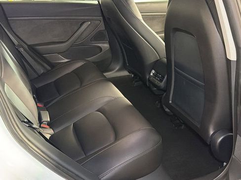 Used 2020 Tesla Model 3 image 11