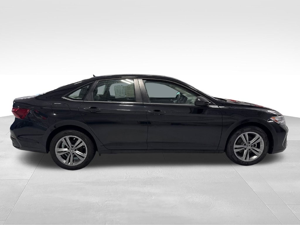 Used 2024 Volkswagen Jetta SE FWD image 47