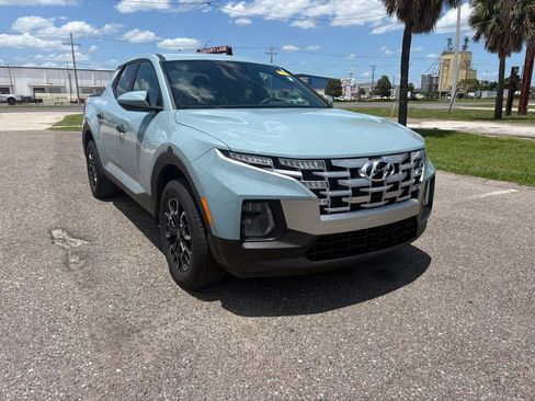 Used 2024 Hyundai Santa Cruz SE FWD image 1