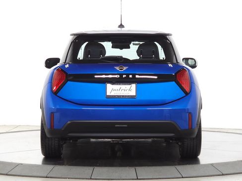 Used 2025 MINI Cooper 2-Door Hardtop FWD image 7