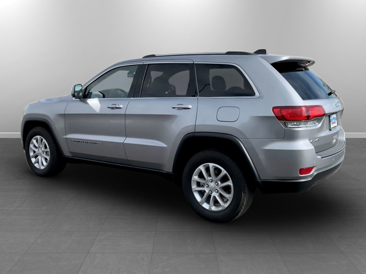 Used 2021 Jeep Grand Cherokee Laredo AWD/4WD image 5