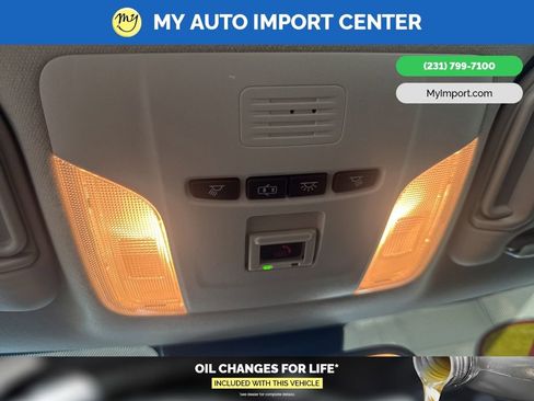 Used 2021 Toyota Corolla LE w/ Carpet Mat Package (TMS) image 23