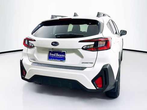 Used 2024 Subaru Crosstrek 2.0i Premium image 8