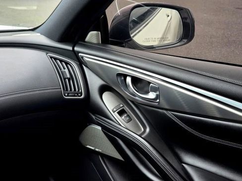 Used 2017 INFINITI Q60 3.0t w/ Premium Plus Package 3.0T image 22