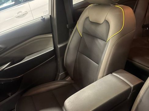 Used 2024 Chevrolet Trax ACTIV w/ Sunroof Package FWD image 8