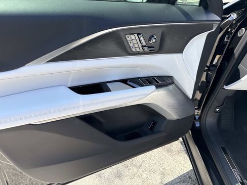 New 2026 Cadillac Lyriq Signature Sport w/ LPO, Floor Liner Package RWD image 21