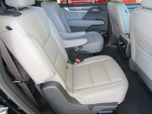New 2026 GMC Acadia Elevation w/ Elevation Premium Package FWD image 31