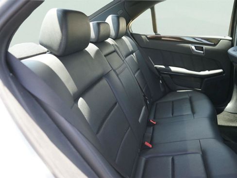 Used 2013 Mercedes-Benz E 350 Sedan image 17