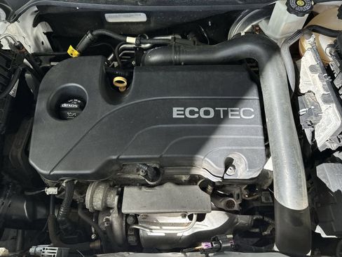 Used 2018 GMC Terrain SLT w/ Preferred Package image 28