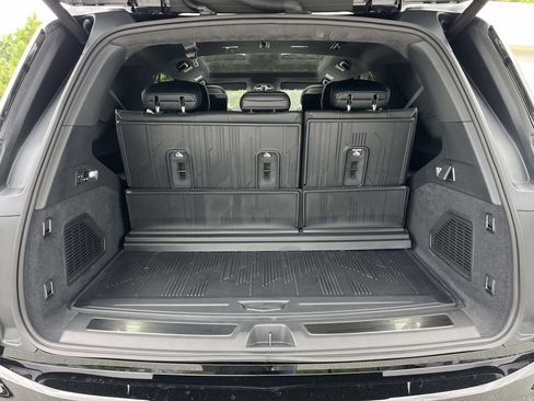 New 2026 Cadillac Escalade IQL Sport 2 w/ LPO, ONYX Package AWD/4WD image 10
