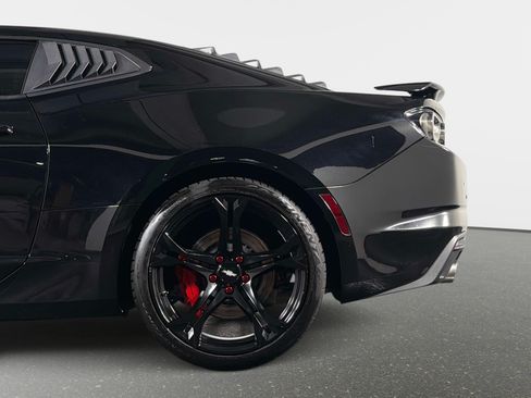 Used 2022 Chevrolet Camaro SS RWD image 11