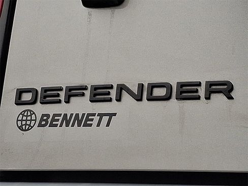 Certified 2025 Land Rover Defender 110 S image 29