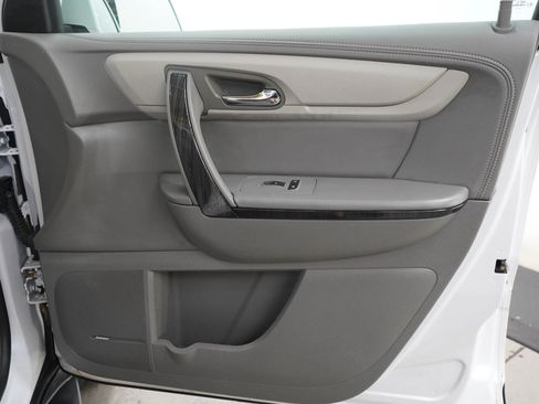 Used 2016 Chevrolet Traverse LTZ AWD/4WD image 12