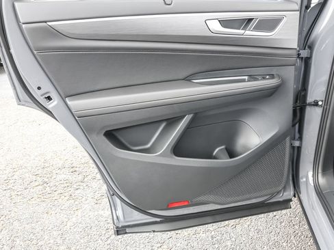 New 2026 Volkswagen Atlas Cross Sport SE image 33