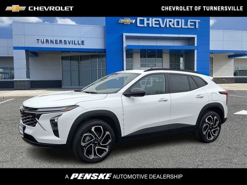 New 2026 Chevrolet Trax RS w/ Sunroof Package FWD image 1
