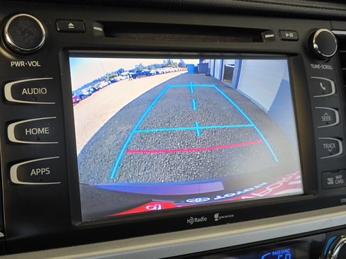 Used 2014 Toyota Highlander XLE w/ Preferred Accessory Package AWD/4WD image 18