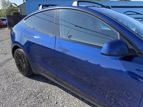 Used 2020 Tesla Model Y Long Range AWD/4WD image 10