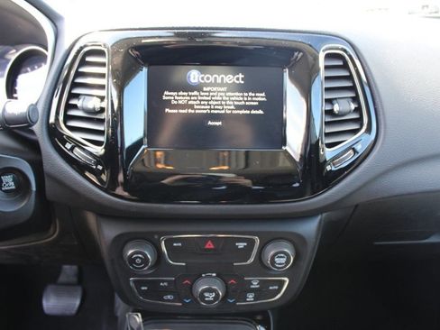 Used 2018 Jeep Compass Altitude w/ Popular Equipment Group image 17