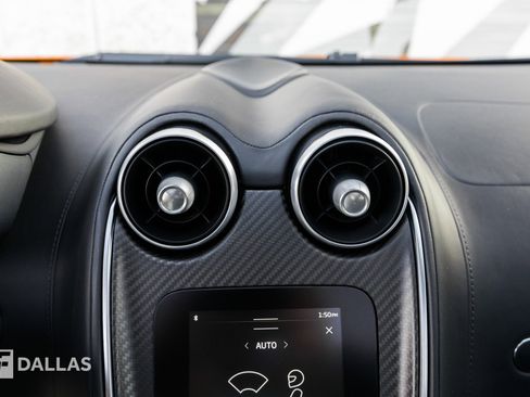 Used 2023 McLaren GT image 25