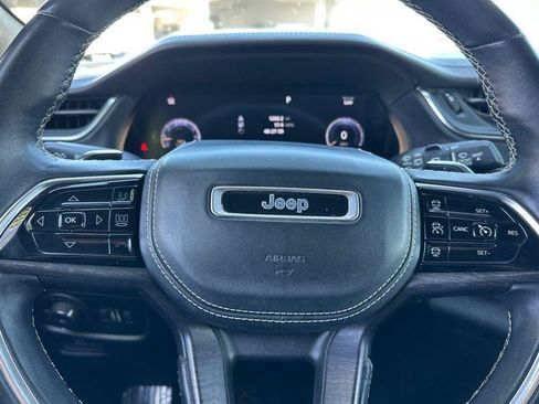 Used 2022 Jeep Grand Cherokee L Overland w/ Luxury Tech Group IV AWD/4WD image 24