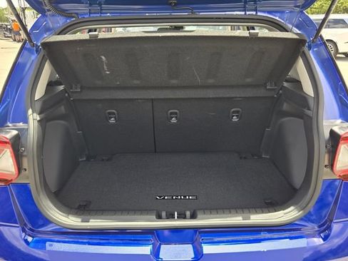 Certified 2025 Hyundai Venue SEL FWD image 13