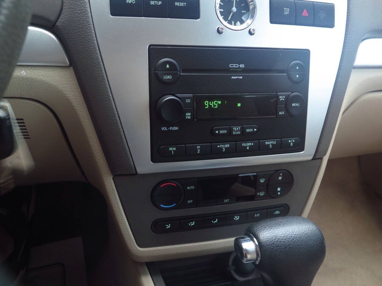 Used 2007 Mercury Milan Premier AWD/4WD image 9
