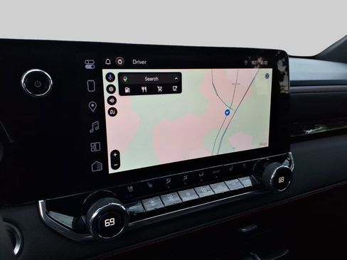 Used 2024 Chevrolet Colorado Z71 w/ Z71 Convenience Package 2 image 26