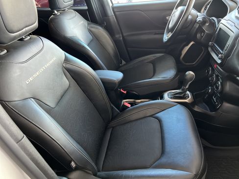 Used 2017 Jeep Renegade Trailhawk image 9